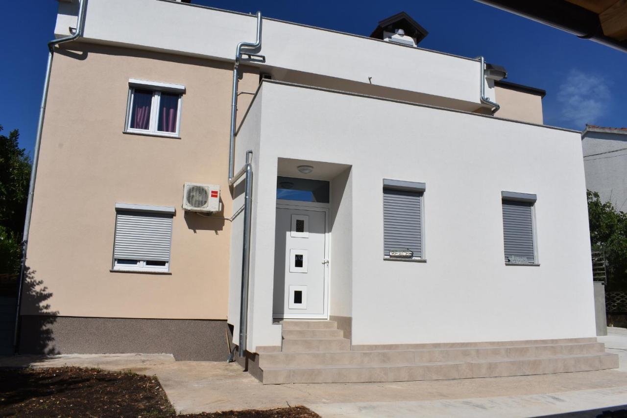 Dva Dukata Bed & Breakfast Biograd Na Moru Eksteriør bilde